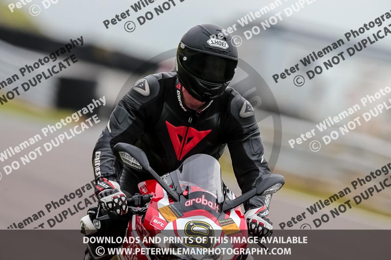 PJM Photography;anglesey no limits trackday;anglesey photographs;anglesey trackday photographs;enduro digital images;event digital images;eventdigitalimages;no limits trackdays;peter wileman photography;racing digital images;trac mon;trackday digital images;trackday photos;ty croes